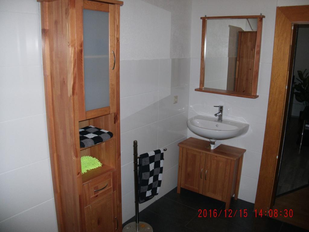 Ferienwohnung In Vino Veritas Neumagen-Dhron Exterior foto